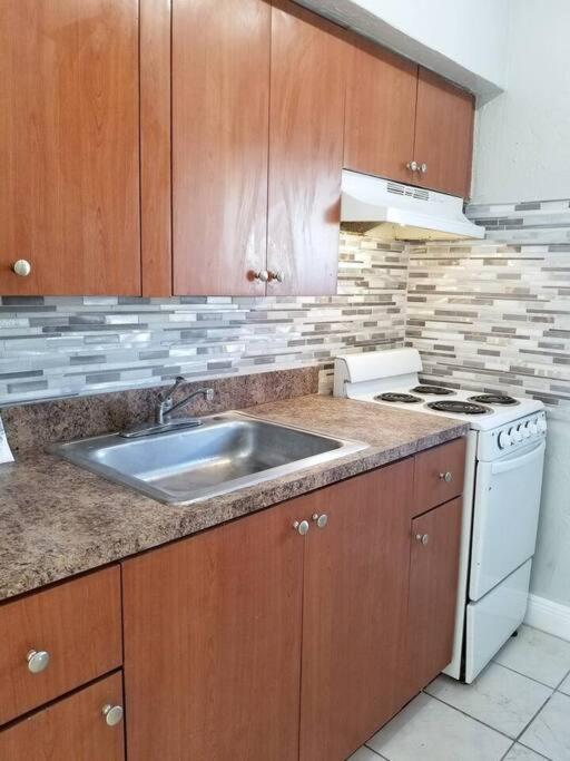 Ultra Glam Apartment 5 Miles From Hard Rock Casino Hollywood Exteriör bild