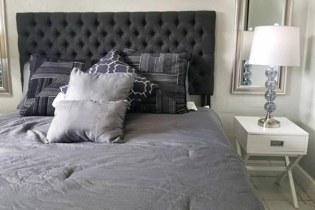 Ultra Glam Apartment 5 Miles From Hard Rock Casino Hollywood Exteriör bild